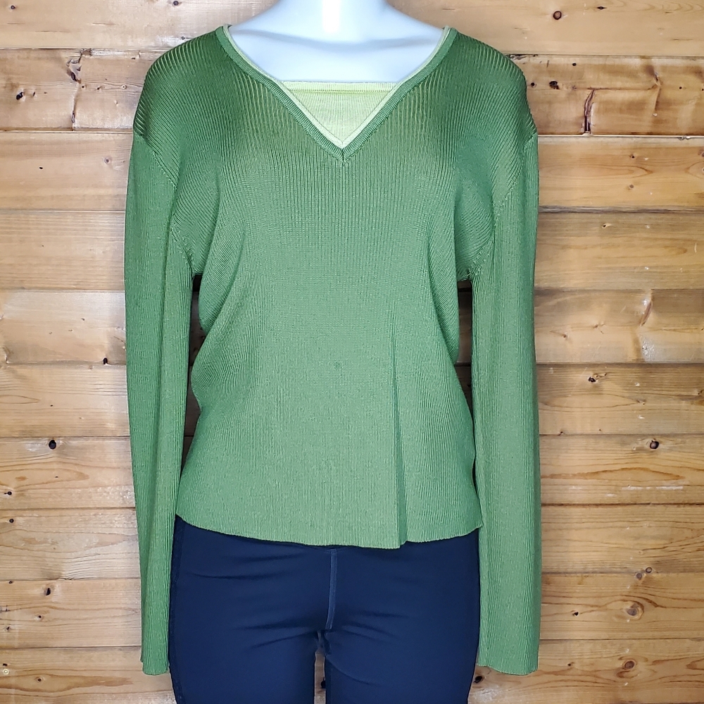 ❤️ 3/$15 Cappagallo top green sweater long sleeve stretch size M